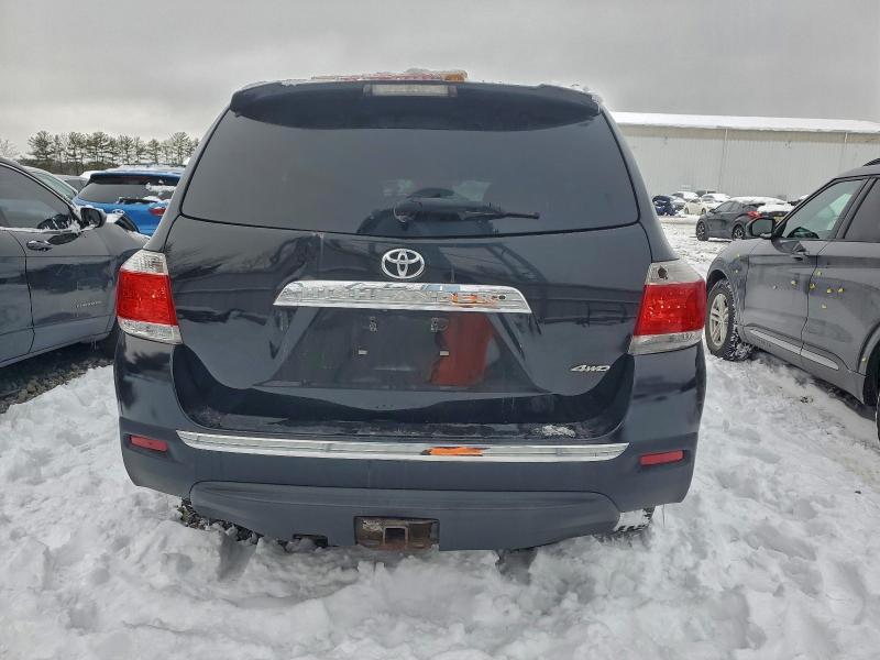Photo 6 from auction – 2012 TOYOTA HIGHLANDER with VIN 5TDBK3EH4CS111381