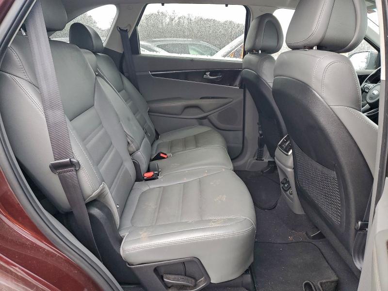Photo 11 from auction – 2016 KIA SORENTO with VIN 5XYPH4A55GG187152