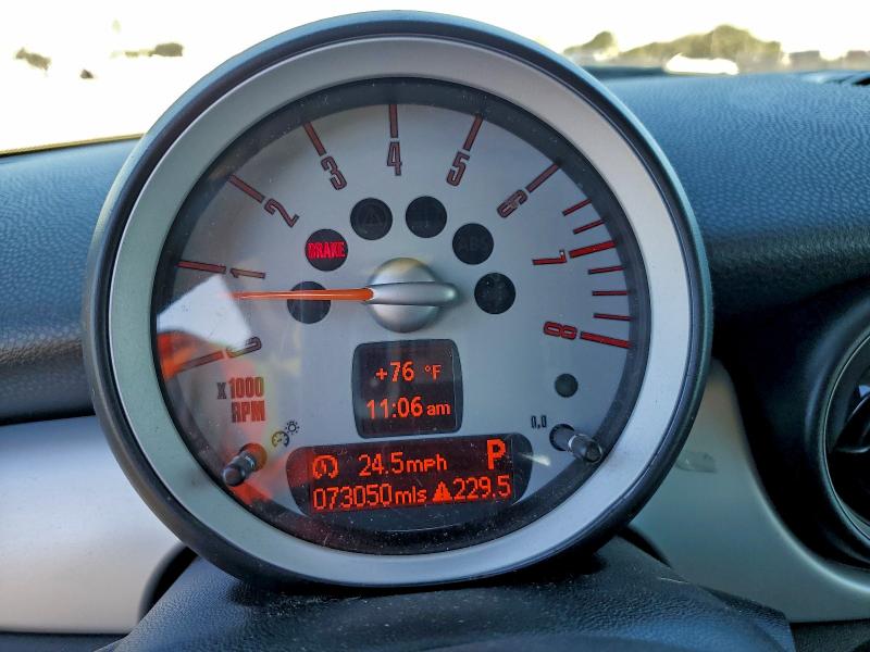 Photo 9 from auction – 2008 MINI COOPER with VIN WMWMF33558TT66357