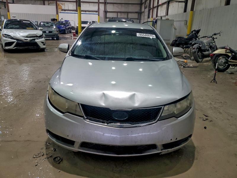 Photo 5 from auction – 2013 KIA FORTE EX with VIN KNAFU4A29D5645516