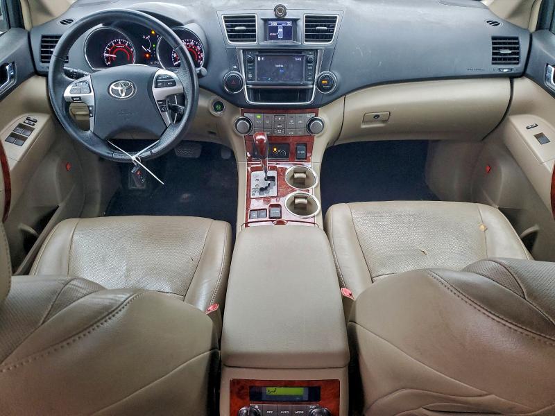 Photo 8 from auction – 2013 TOYOTA HIGHLANDER with VIN 5TDDK3EH2DS229813
