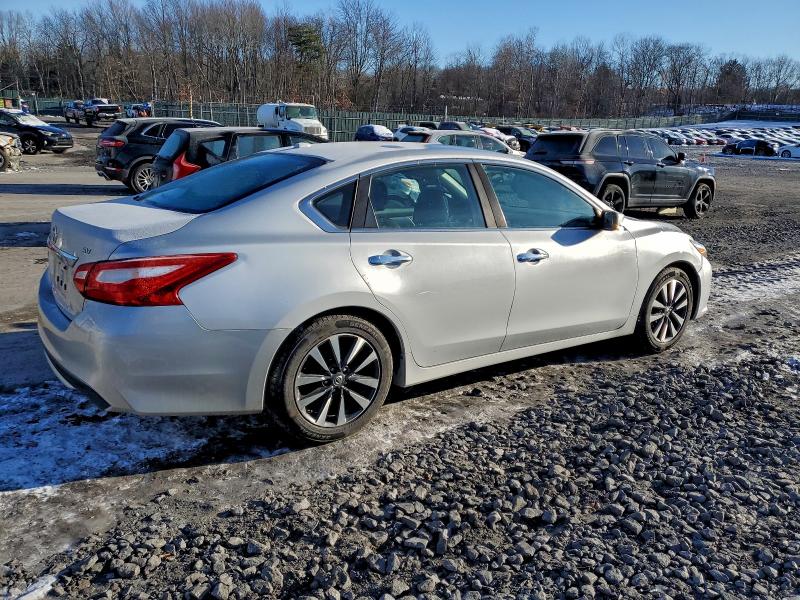 Photo 3 from auction – 2017 NISSAN ALTIMA 2.5 with VIN 1N4AL3AP8HC154917