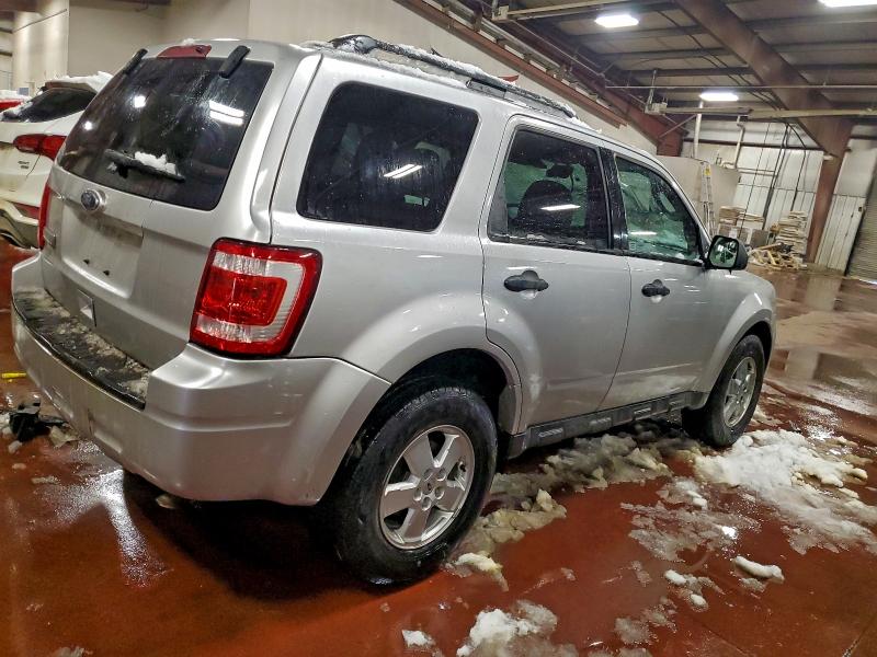 Photo 3 from auction – 2010 FORD ESCAPE XLT with VIN 1FMCU0D79AKD39012