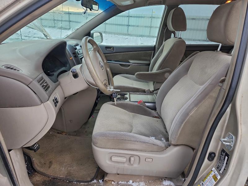 Photo 7 from auction – 2010 TOYOTA SIENNA CE with VIN 5TDKK4CC6AS321412