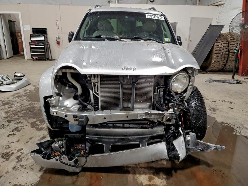 Photo 5 from auction – 2002 JEEP LIBERTY LI with VIN 1J4GL58K32W152972