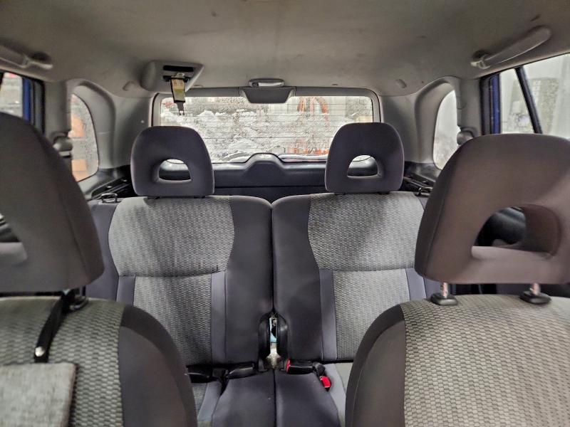 Photo 10 from auction – 2005 TOYOTA RAV4 with VIN JTEGD20V156002267