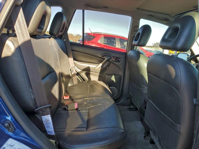 Photo 11 from auction – 2005 TOYOTA RAV4 with VIN JTEHD20V556040542