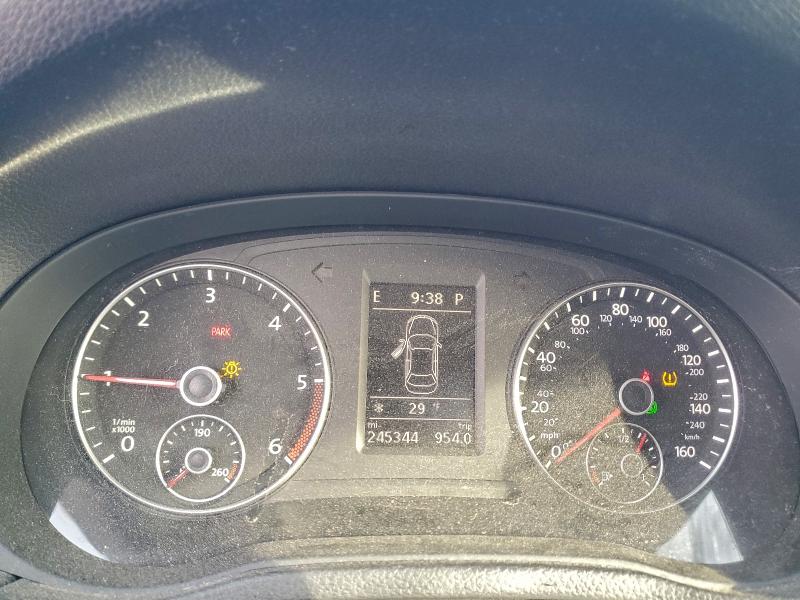 Photo 9 from auction – 2015 VOLKSWAGEN PASSAT SEL with VIN 1VWCV7A31FC035473