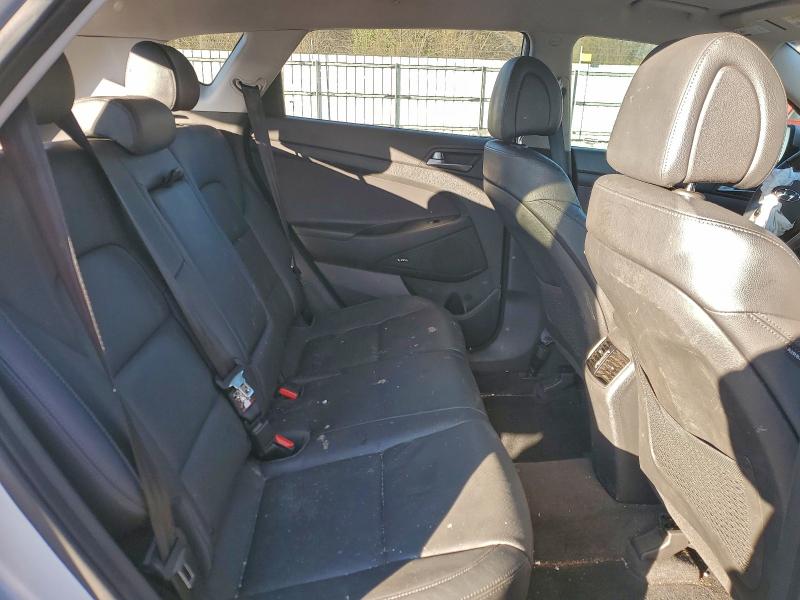 Photo 11 from auction – 2017 HYUNDAI TUCSON LIM with VIN KM8J3CA27HU381133