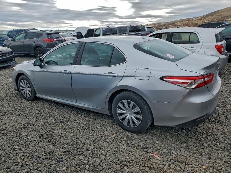 Photo 2 from auction – 2020 TOYOTA CAMRY LE with VIN 4T1C31AK0LU532061
