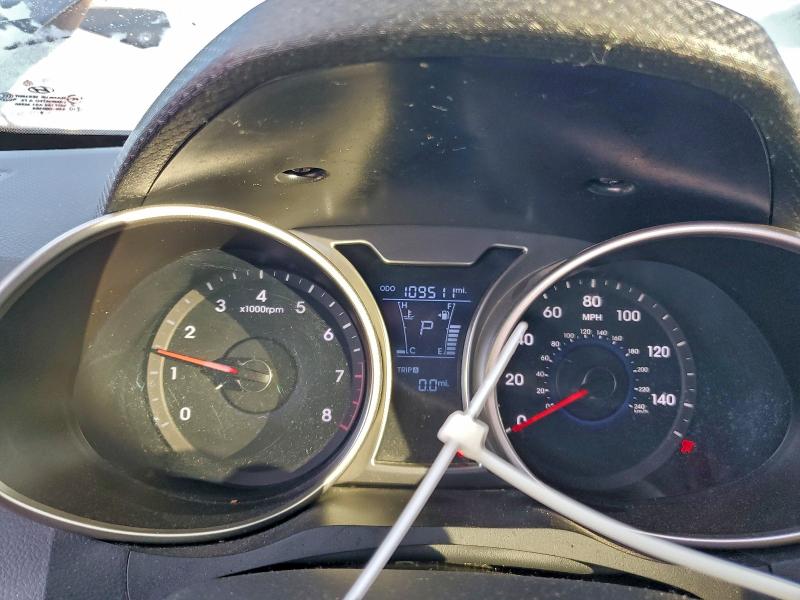 Photo 9 from auction – 2013 HYUNDAI VELOSTER with VIN KMHTC6AD2DU108834