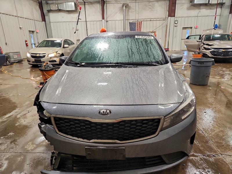 Photo 5 from auction – 2017 KIA FORTE LX with VIN 3KPFL4A73HE006639