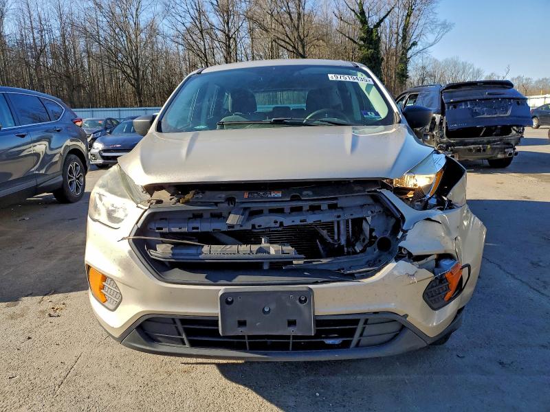 Foto 5 de la subasta – 2017 FORD ESCAPE S con VIN 1FMCU0F79HUC06455