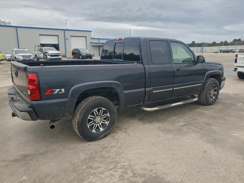 Photo 3 from auction – 2004 CHEVROLET SILVERADO with VIN 1GCEK19T44E285121