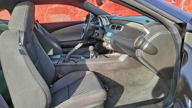 Photo 5 from auction – 2012 CHEVROLET CAMARO LS with VIN 2G1FE1E37C9151117