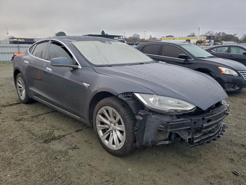 Photo 4 from auction – 2016 TESLA MODEL S with VIN 5YJSA1E28GF133820
