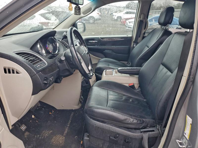 Photo 7 from auction – 2014 CHRYSLER TOWN & COU with VIN 2C4RC1BG9ER386753