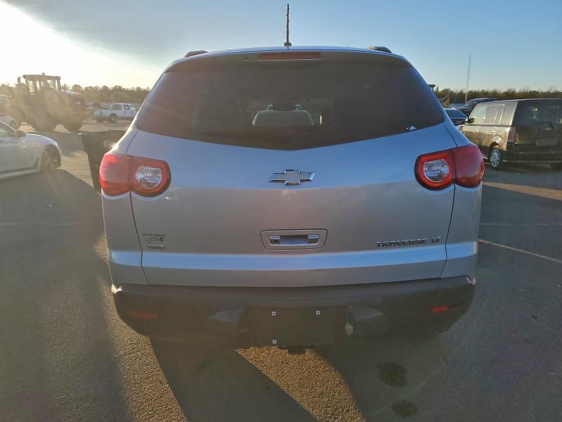 Photo 6 from auction – 2011 CHEVROLET TRAVERSE L with VIN 1GNKVJED5BJ320477