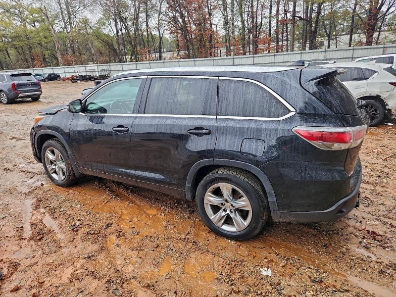 Photo 2 from auction – 2015 TOYOTA HIGHLANDER with VIN 5TDDKRFH5FS174701