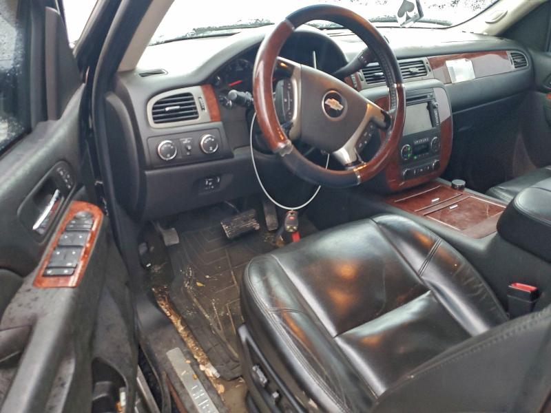 Photo 8 from auction – 2010 CHEVROLET AVALANCHE with VIN 3GNVKGE03AG149492