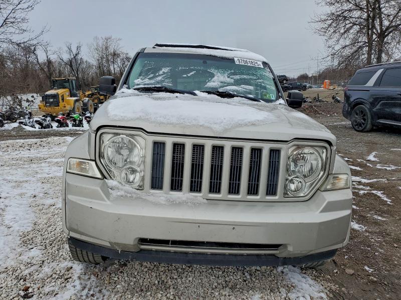 Photo 5 from auction – 2008 JEEP LIBERTY SP with VIN 1J8GP28K28W240874