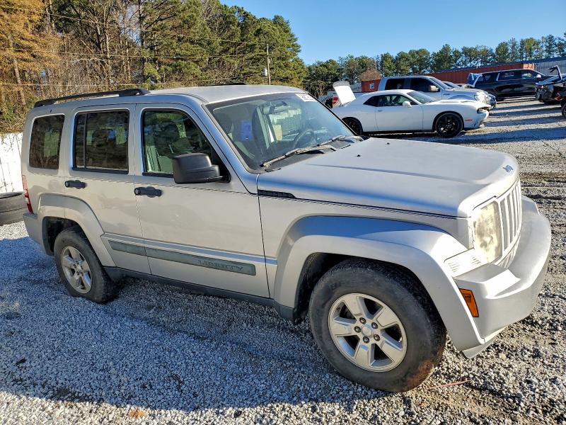 Photo 4 from auction – 2010 JEEP LIBERTY SP with VIN 1J4PP2GK9AW136603