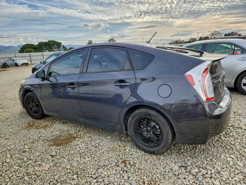 Photo 2 from auction – 2014 TOYOTA PRIUS with VIN JTDKN3DU2E1752115