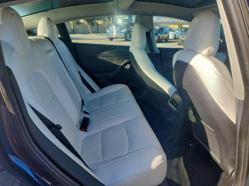 Photo 10 from auction – 2022 TESLA MODEL 3 with VIN 5YJ3E1EA2NF372888