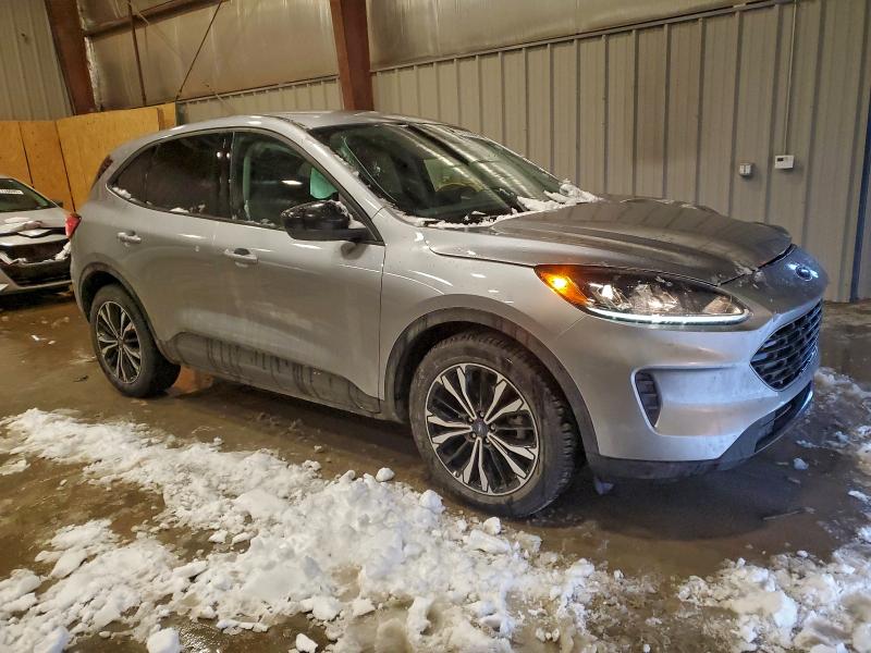 Photo 4 from auction – 2022 FORD ESCAPE SE with VIN 1FMCU0BZ6NUA20455