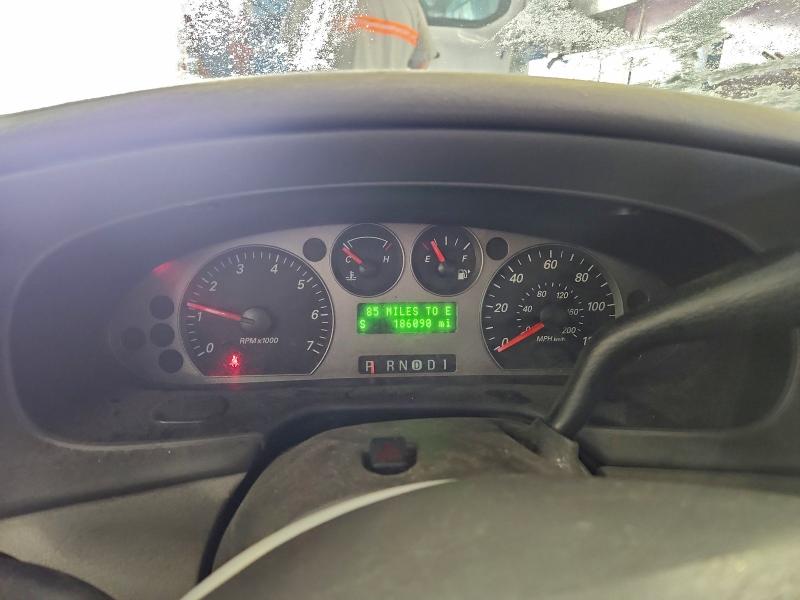 Photo 9 from auction – 2005 MERCURY SABLE LS P with VIN 1MEFM55S55A615908