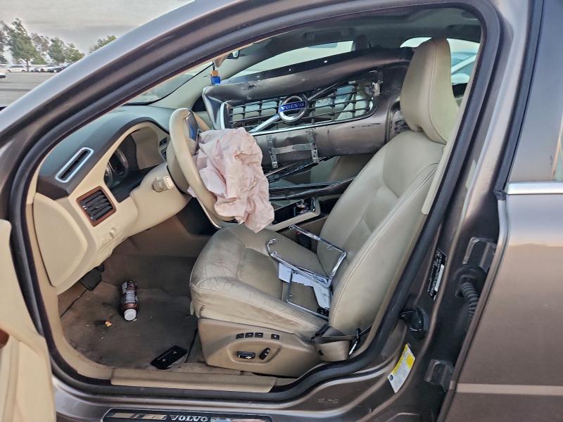 Photo 7 from auction – 2010 VOLVO S80 3.2 with VIN YV1960AS9A1120679