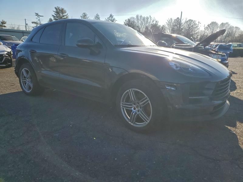 Photo 4 from auction – 2019 PORSCHE MACAN with VIN WP1AA2A57KLB04458
