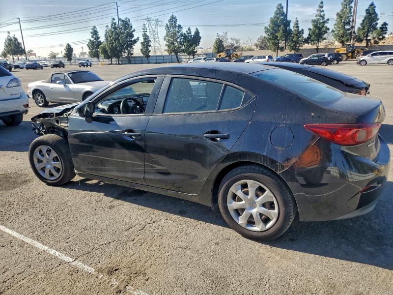 Photo 2 from auction – 2016 MAZDA 3 SPORT with VIN 3MZBM1T71GM327006