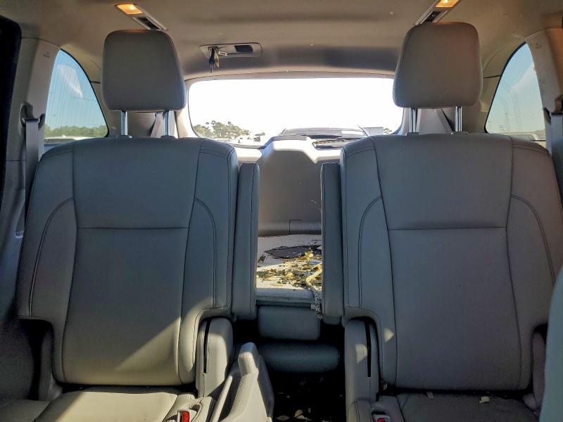 Photo 10 from auction – 2019 TOYOTA HIGHLANDER with VIN 5TDKZRFH7KS569539