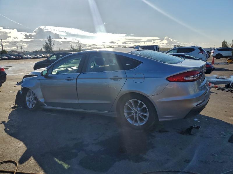 Photo 2 from auction – 2020 FORD FUSION SE with VIN 3FA6P0LU0LR104213