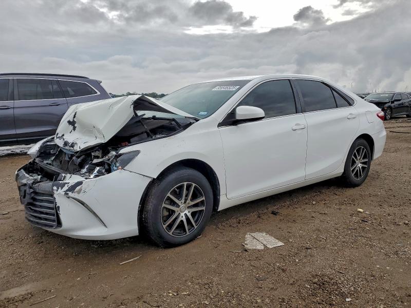 TOYOTA CAMRY LE 2017 with VIN 4T1BF1FK8HU435631 - Photo from auction