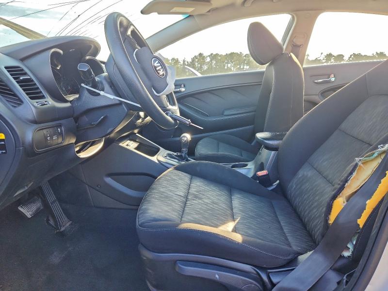 Photo 7 from auction – 2016 KIA FORTE LX with VIN KNAFK4A66G5492252