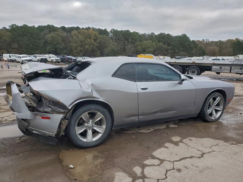 Photo 3 from auction – 2015 DODGE CHALLENGER with VIN 2C3CDZAT9FH715253