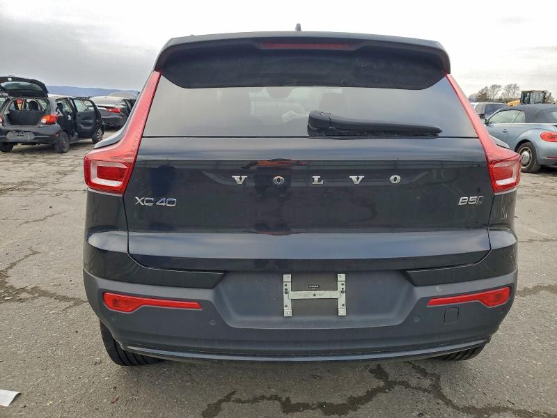 Photo 6 from auction – 2024 VOLVO XC40 PLUS with VIN YV4L12UL1R2365408