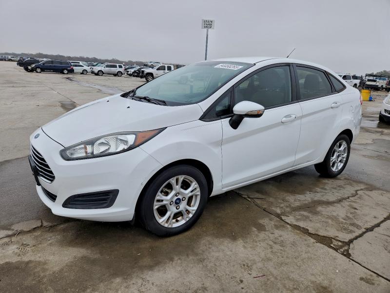 FORD FIESTA SE 2015 z numerem VIN 3FADP4BJ2FM110585 - Zdjęcie z aukcji