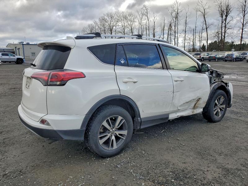 صورة رقم 3 من المزاد - 2017 TOYOTA RAV4 XLE مع VIN JTMRFREV5HD200701