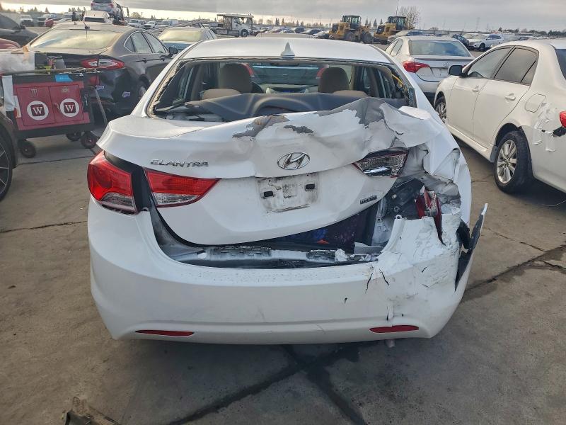 Photo 6 from auction – 2013 HYUNDAI ELANTRA with VIN 5NPDH4AE3DH227350