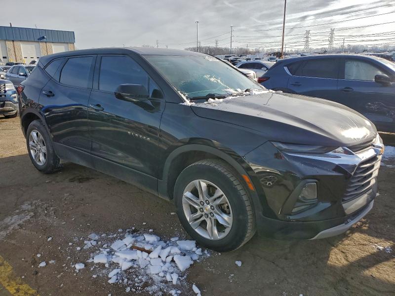 Photo 4 from auction – 2021 CHEVROLET BLAZER 1LT with VIN 3GNKBBRAXMS566537