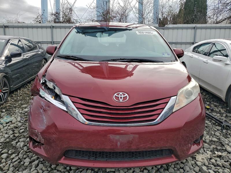 Photo 5 from auction – 2015 TOYOTA SIENNA LE with VIN 5TDKK3DC8FS582394