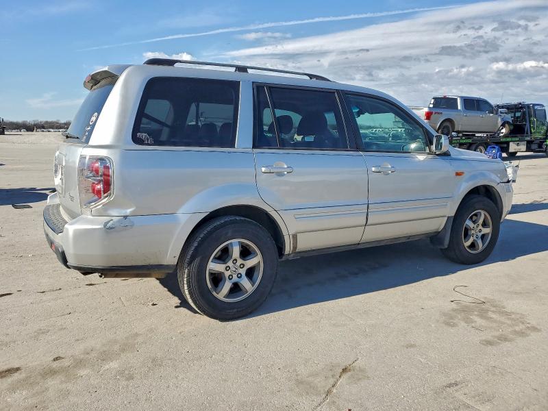 Photo 3 from auction – 2006 HONDA PILOT EX with VIN 5FNYF28556B031879
