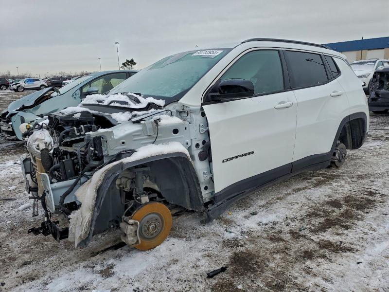 JEEP COMPASS LA 2024 with VIN 3C4NJDBNXRT605081 - Photo from auction