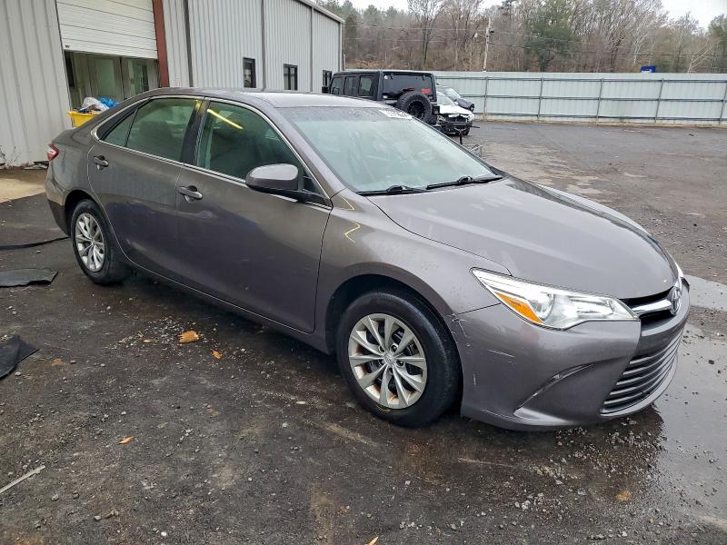 Photo 4 from auction – 2017 TOYOTA CAMRY LE with VIN 4T1BF1FK4HU280740