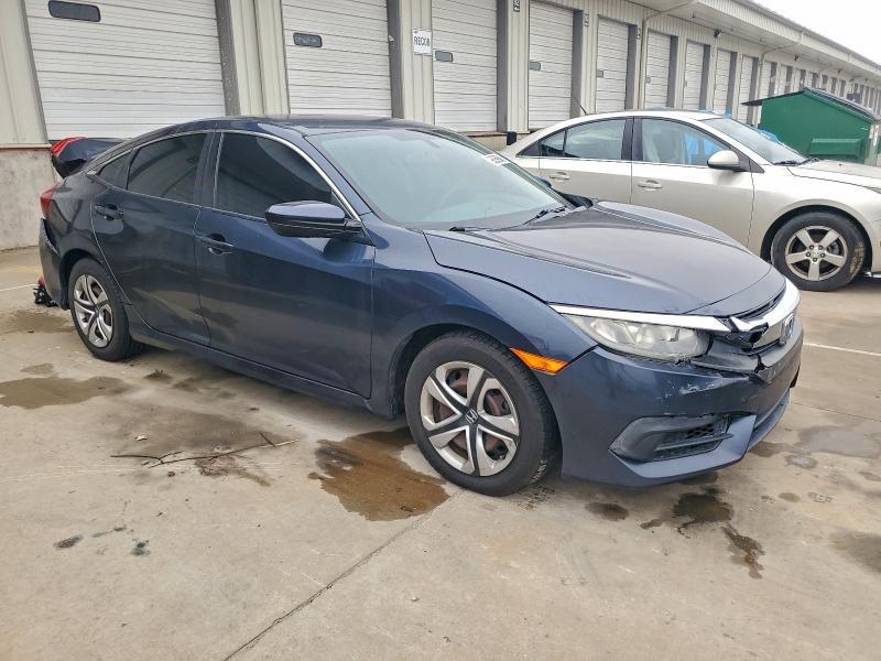 Photo 4 from auction – 2017 HONDA CIVIC LX with VIN 19XFC2F53HE219084