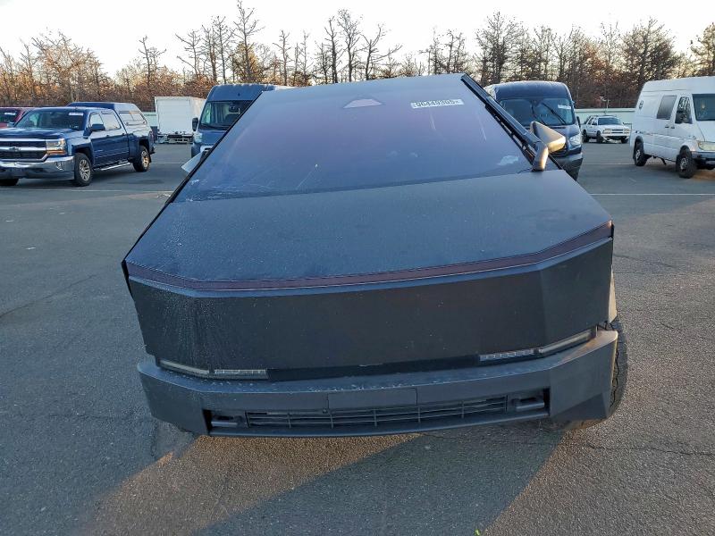 Photo 5 from auction – 2024 TESLA CYBERTRUCK with VIN 7G2CEHEDXRA037588