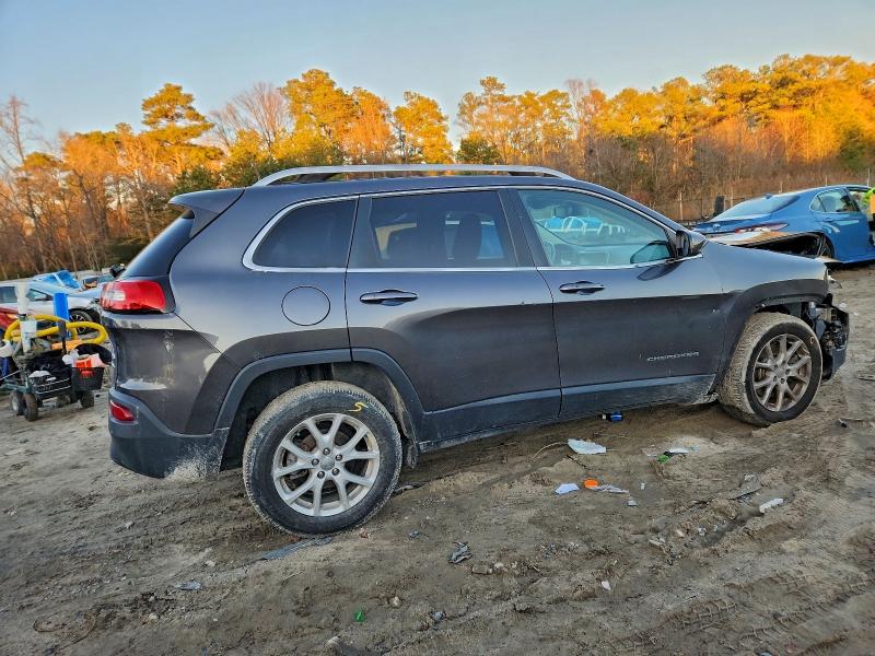 Photo 3 from auction – 2016 JEEP CHEROKEE with VIN 1C4PJLCB9GW376827